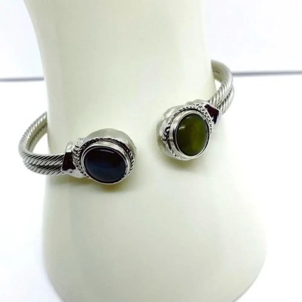 NWOT Snap-Button Charm Silver-Tone Bangle Bracelet
